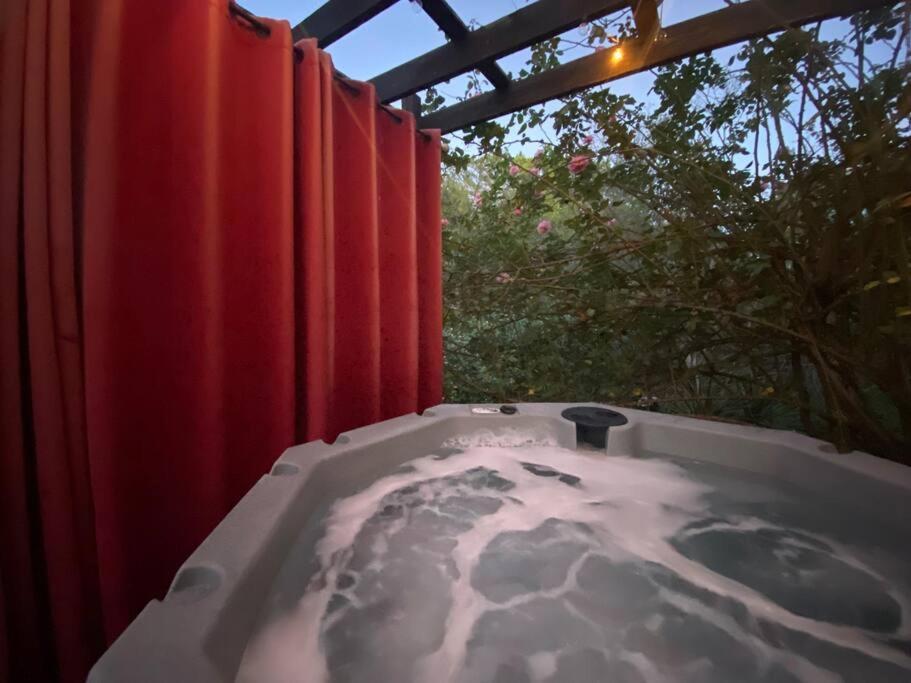 Cottage With Hot Tub And Pool Bandera, Tx. Exteriör bild